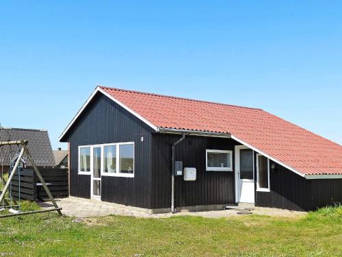 Vrist Strand House | 8 person holiday home in Harboøre
