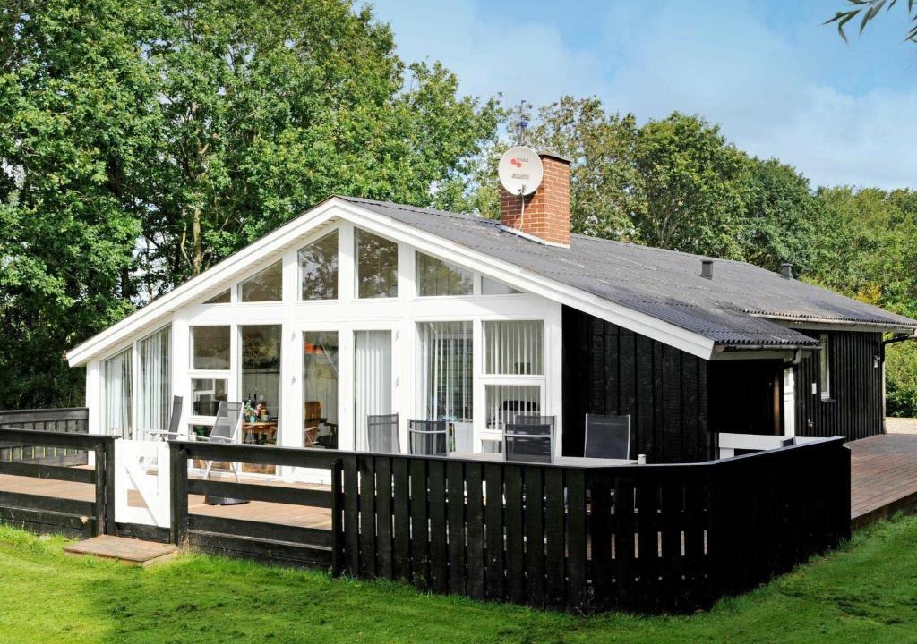 Bork Havn House | 8 person holiday home in Hemmet
