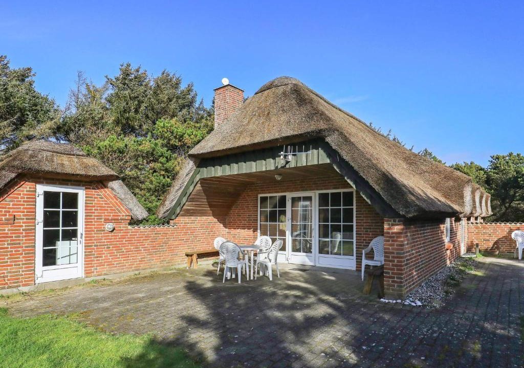 Nørre Lyngby House | 8 person holiday home in Løkken-By Traum