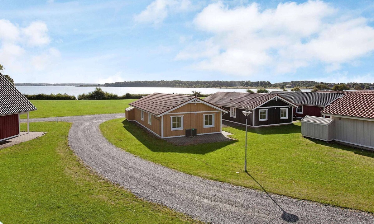 Grasten House | 8 person holiday park home in Gråsten