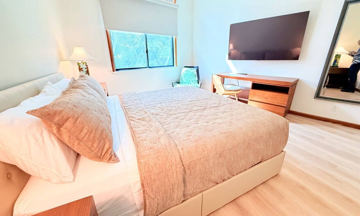 Waikiki Bed & Breakfast | 8 Person Suite- 2BR/2.5Bath-Very Spacious near Waikiki Beach