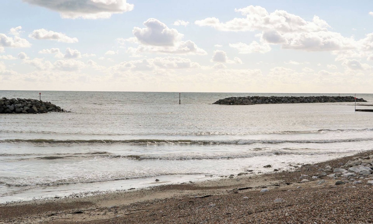 Middleton-on-Sea Cottage | 8 Sea Way