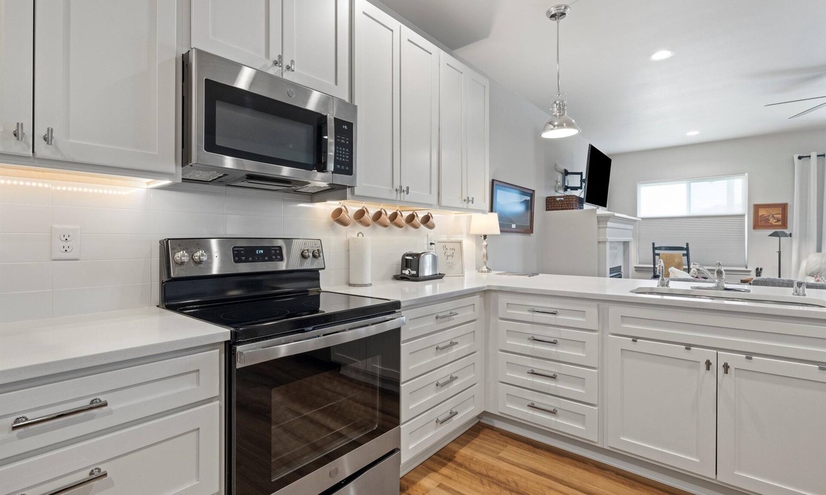 Benton City House | 8 Wineries Within 5 Minutes