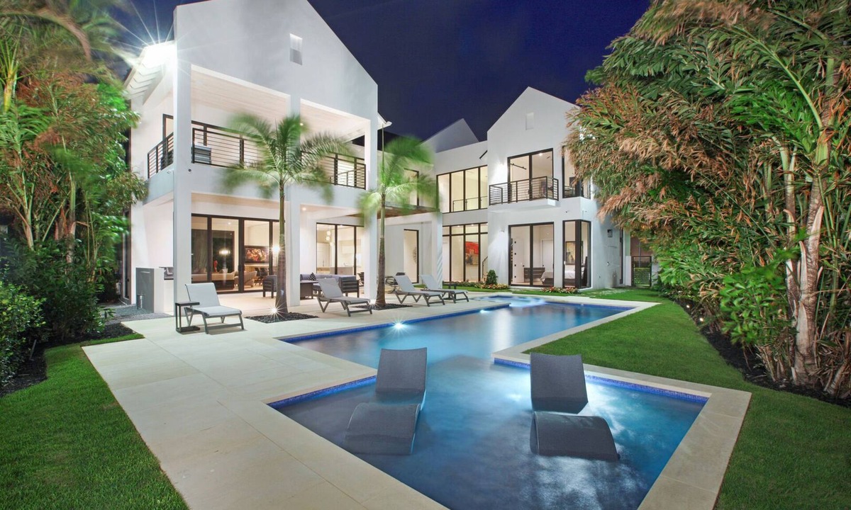 Delray Beach House | 803 Managed By Brampton Park