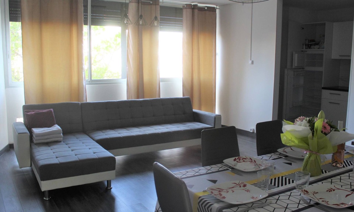 Balaruc-les-Bains Apartment | 80m² Apartment 2 Bedrooms Near the Thermal Baths