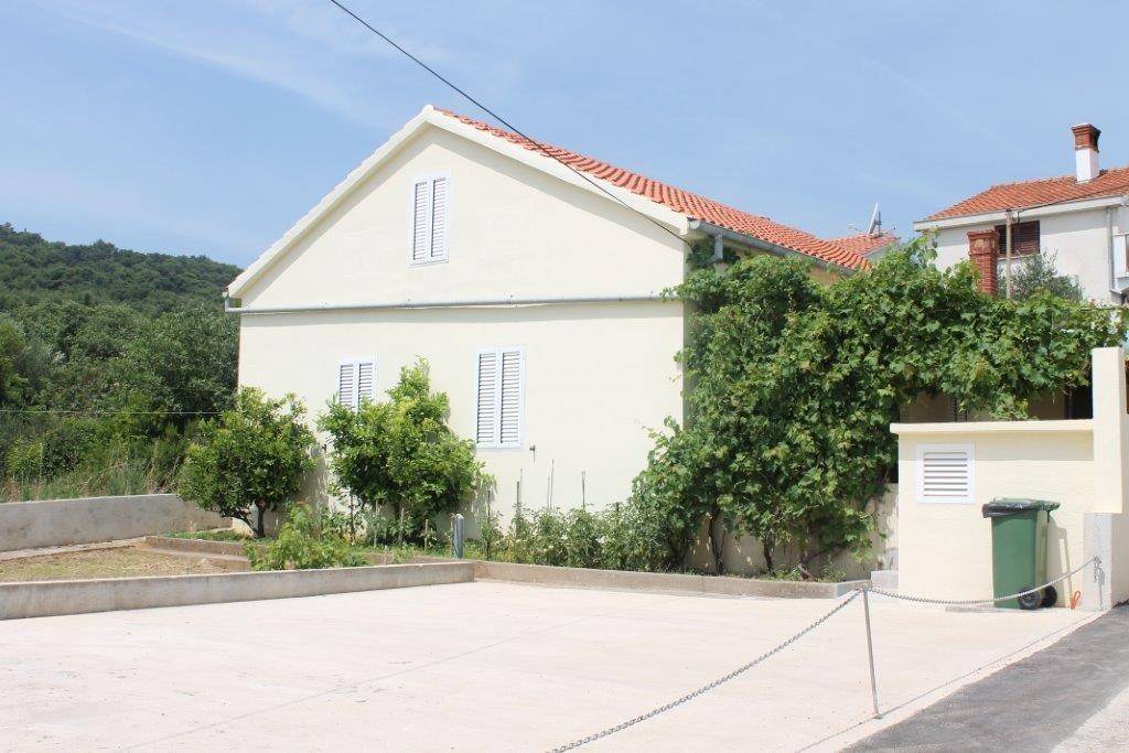 Preko House | 81 m² House ∙ 3 bedrooms ∙ 8 guests