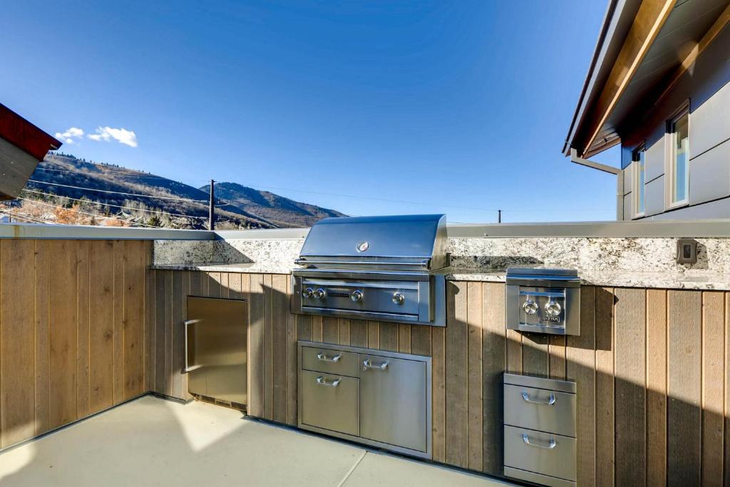 Downtown Park City House | 820 Park Ave #203 by Park City Lodging