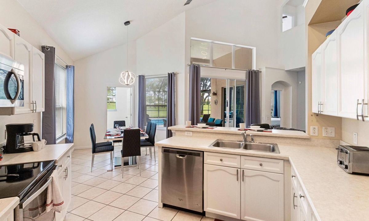 Windsor Palms Cottage | 8213 Fan Palm Way