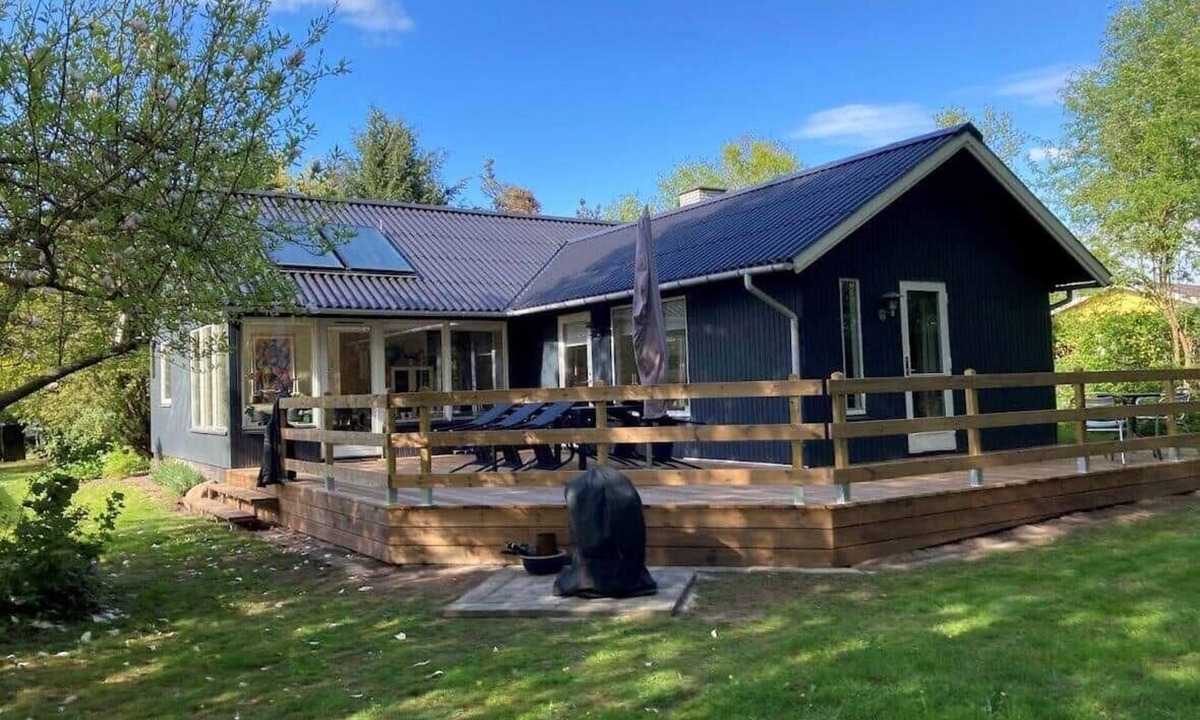 Lundby House | 8229 Lundby - Stenurtvej 6