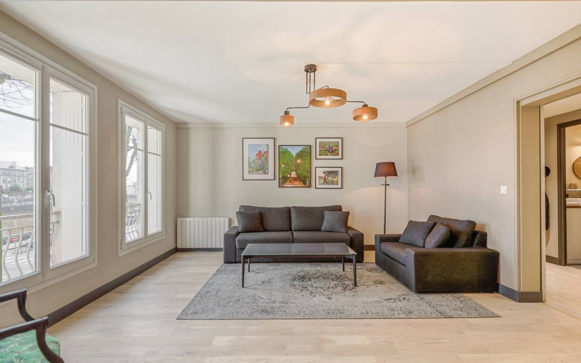 Laval Apartment | 84 m² Apartment ∙ 2 bedrooms ∙ 6 guests