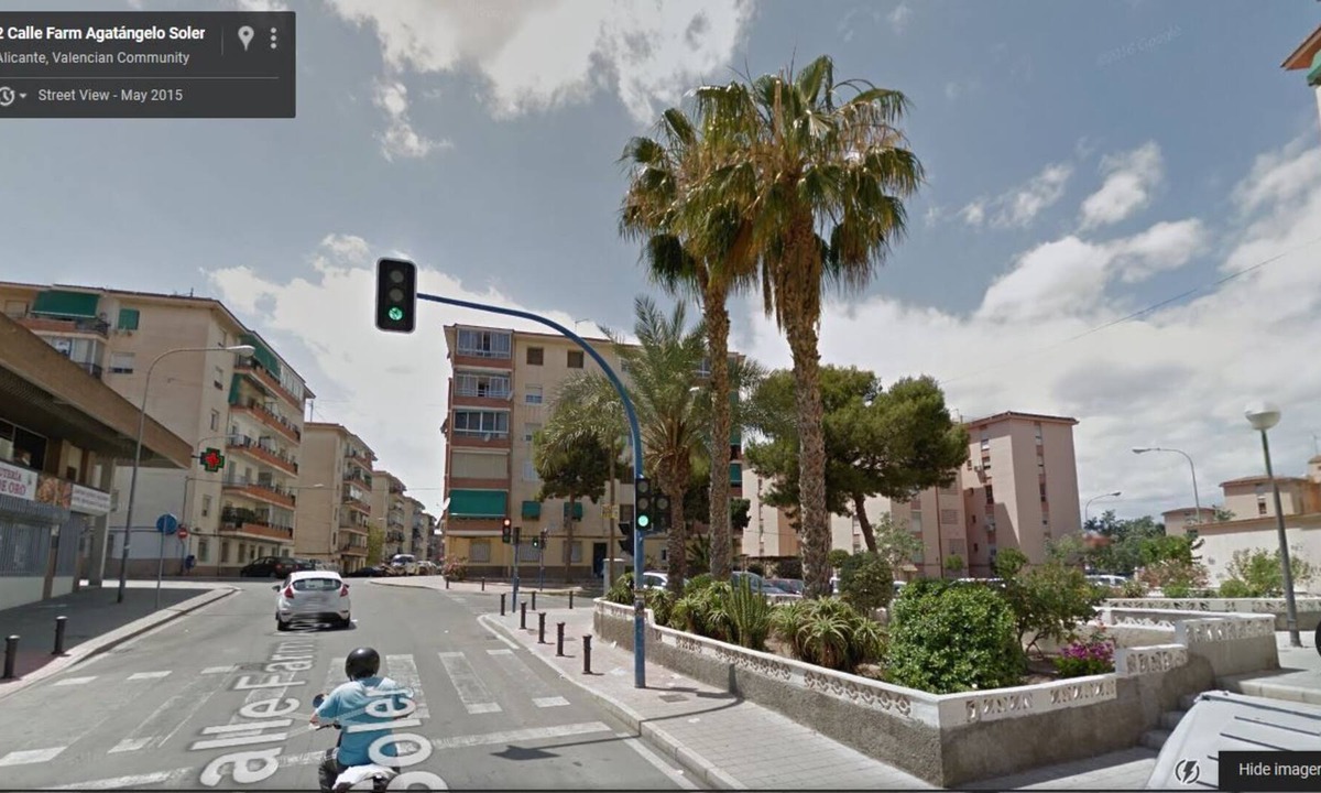 Ciudad Jardin Apartment | 85m, 1h. to airport by public trans., central beach, 24h. freeparking