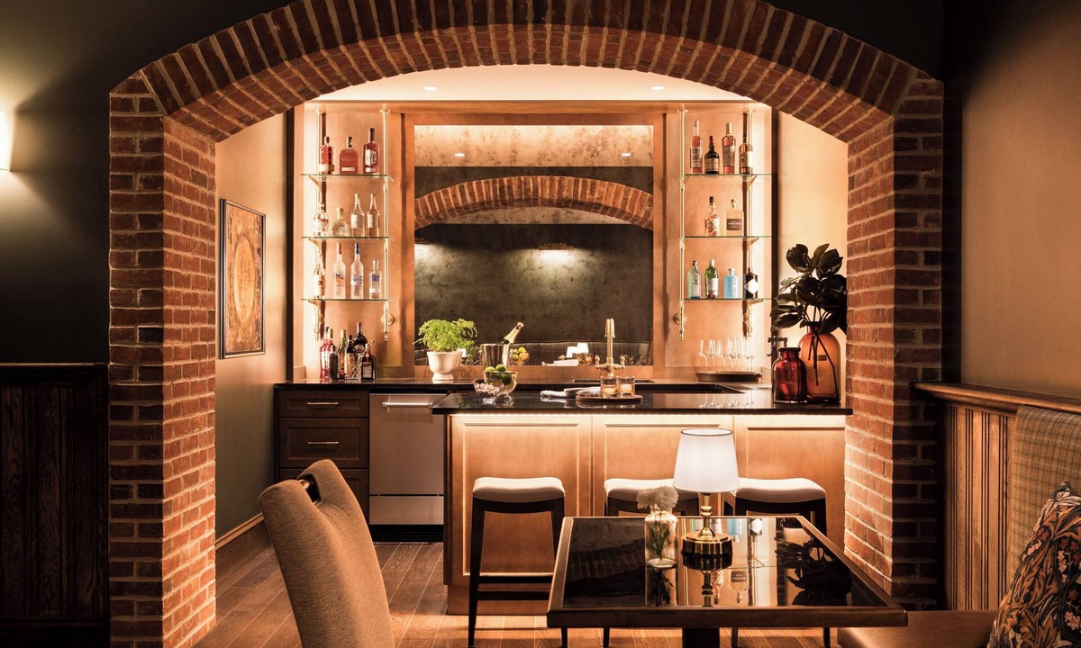 Historic District Hotel | 86 State Circle - Luxury Boutique Hotel