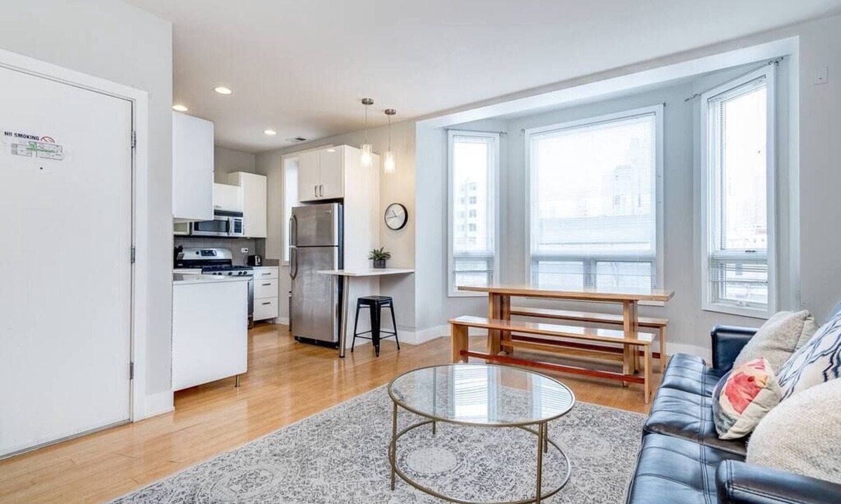River North Apartment | 870 1&2 - 2 Separate Suites in same building