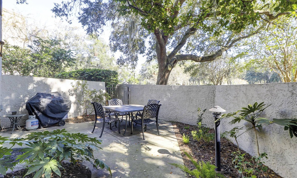 Harbour Town Condo | 898 Ketch Court-Steps to Harbourtown, pool & dining, Shopping & Activities
