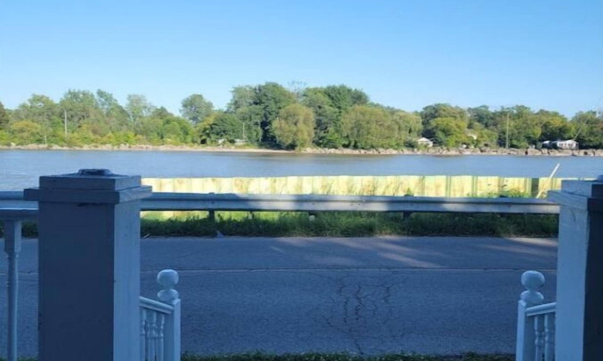 Dunnville Cottage | 898 Portmaitland Rd
