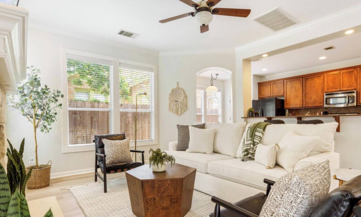 Clarksville Apartment | 8th #A xxxxxxxxxxxxx