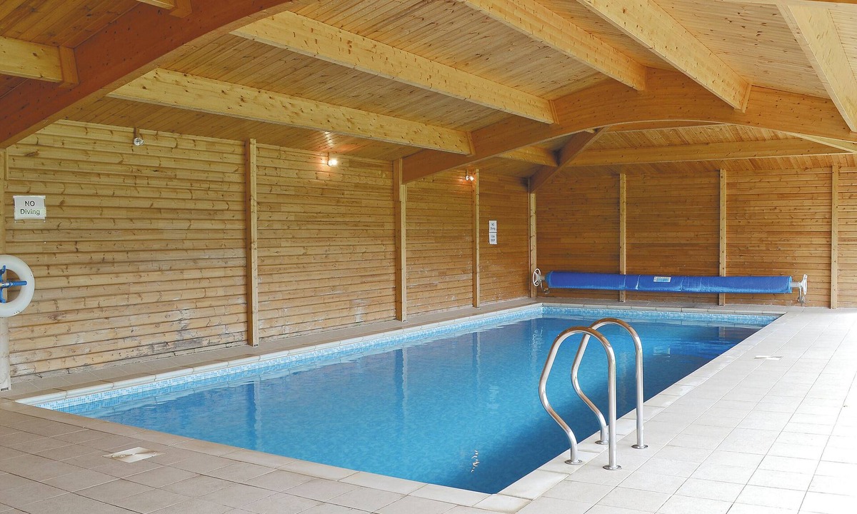 Tilney Fen End Cottage | 9 bedroom accommodation in Kings Lynn