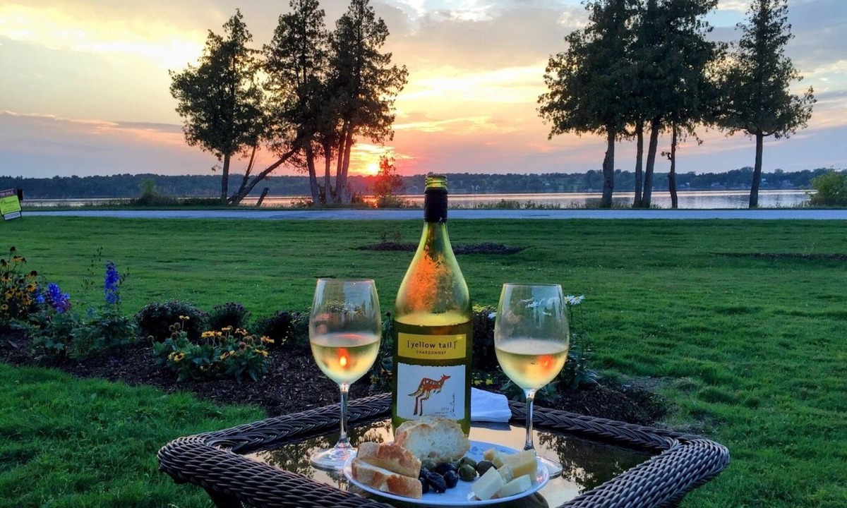 Alburg House | # 9 Isle View - Lake, Fishing, Sunsets, Beaches, Golfing, Biking, Relaxing