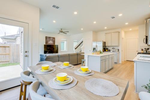 Hockley House | 9 Mi to Oil Ranch: Family-Friendly Home w/Yard