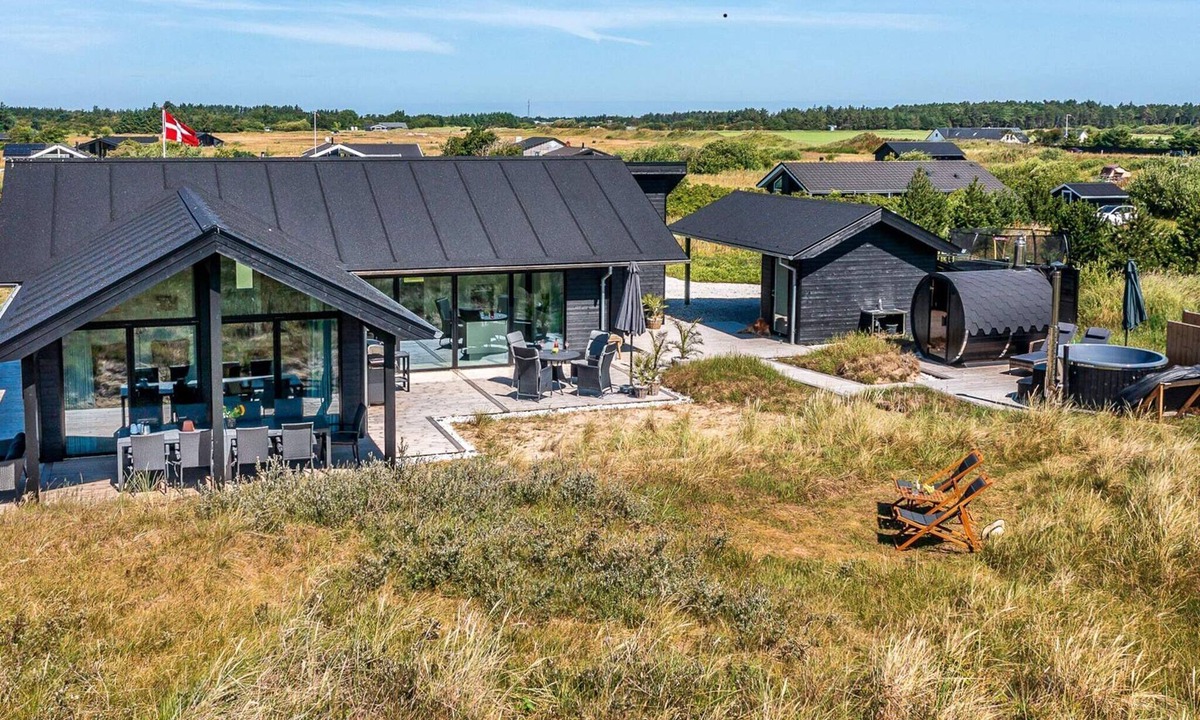 Hirtshals House | 9 person holiday home in Hirtshals