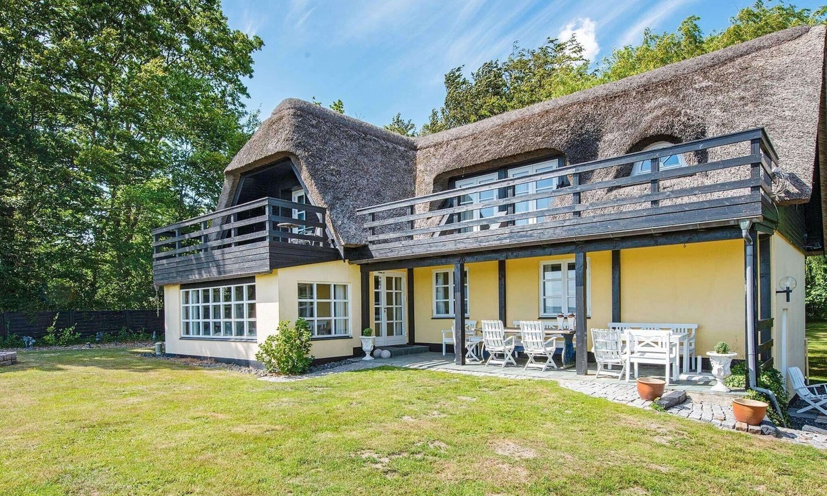 Lyngsbæk Strand House | 9 person holiday home in Ebeltoft