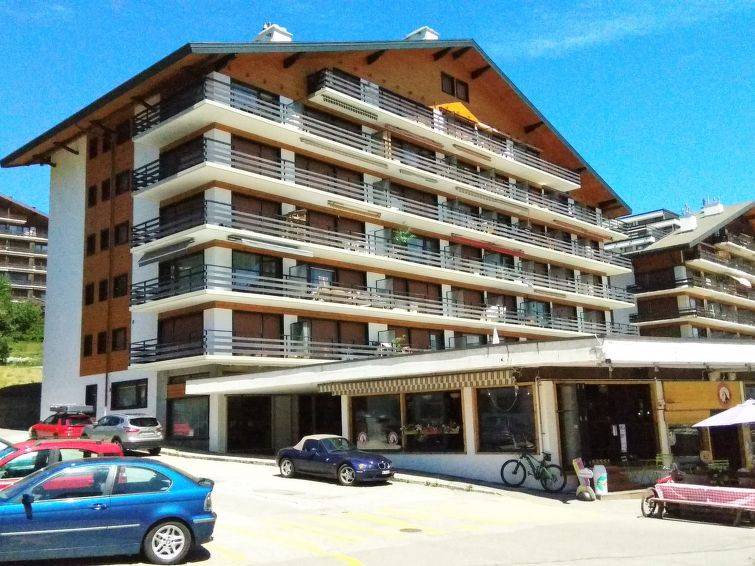 Saint-Pierre-de-Clages Apartment | 90 m² Apartment ∙ 3 bedrooms ∙ 6 guests