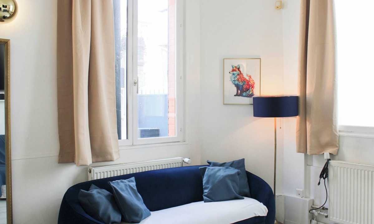 Petit-Ivry House | 90m² Flat with Private Garden near Paris
