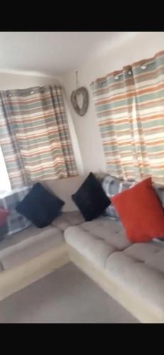 Clacton-on-Sea Hotel | 911 Caravan