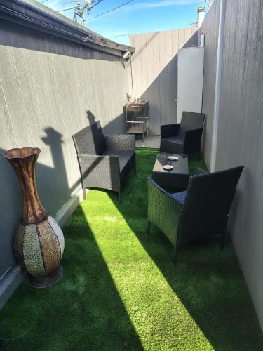 Glendale Hostel | 91204 Rentalz
