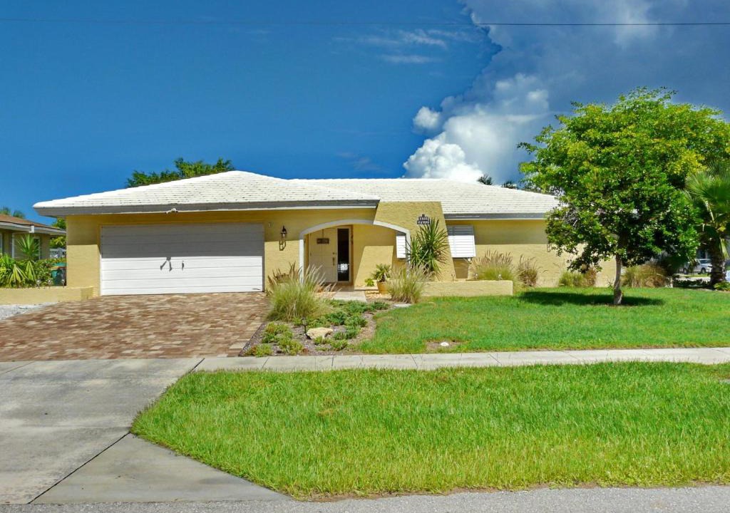 Marco Island House | 978 Spruce Avenue