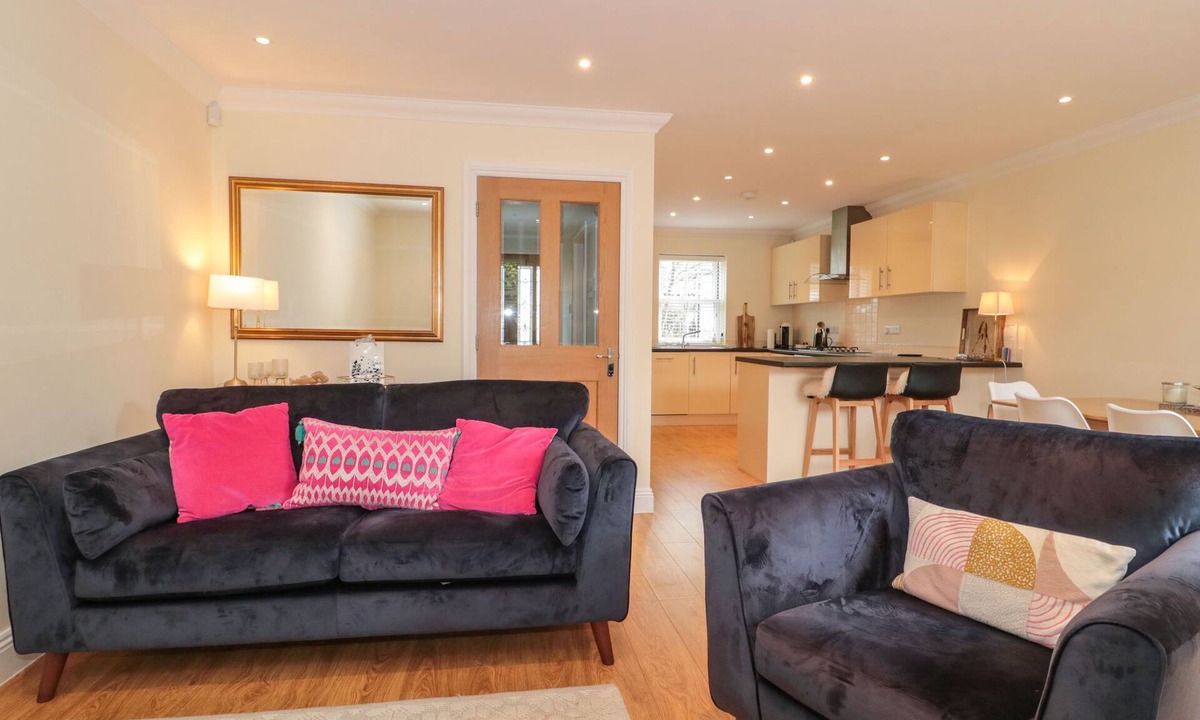 Christchurch Cottage | 9A Wick Lane