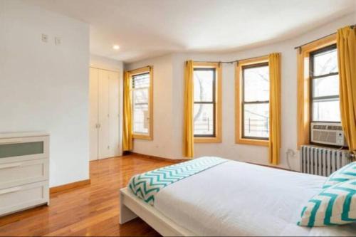 West Bronx House | 9Away in The Bronx