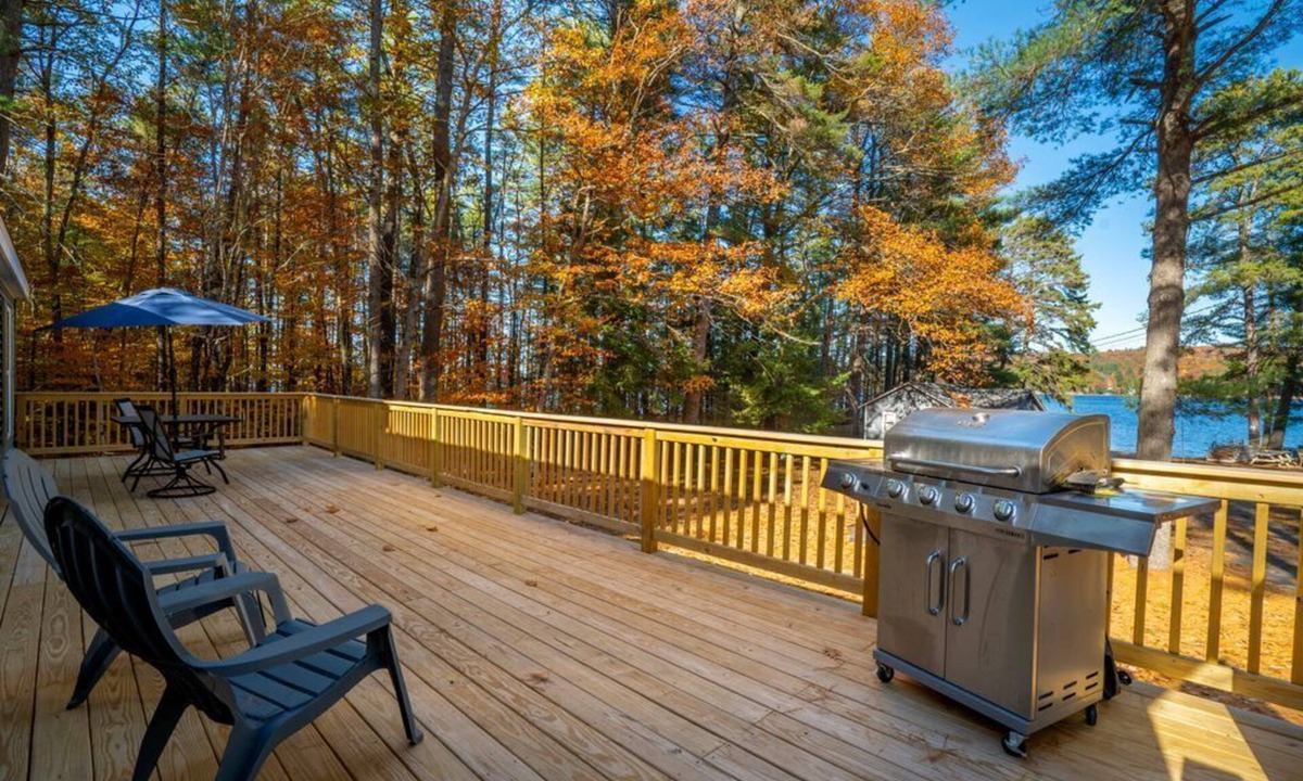 Naples Cabin | 9BR Lakefront Getaway for Large Groups