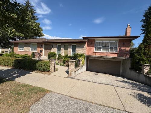 Toronto Bed & Breakfast | 9mins airport 1 min to shopping mall