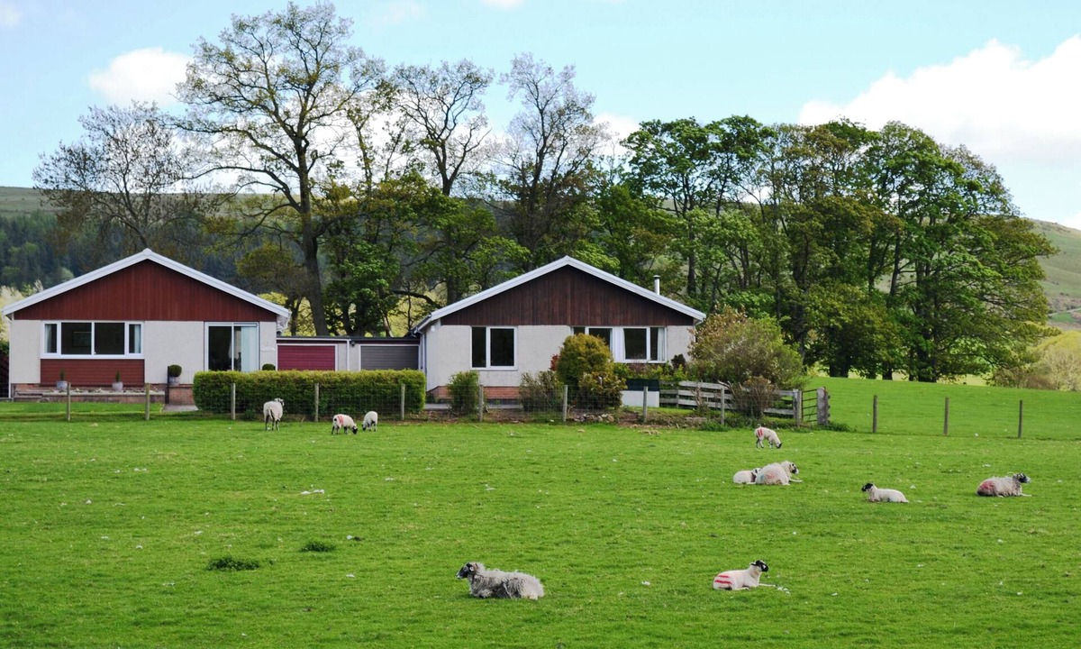 Pooley Bridge Cottage | A 3 bedroomed bungalow with superb views.