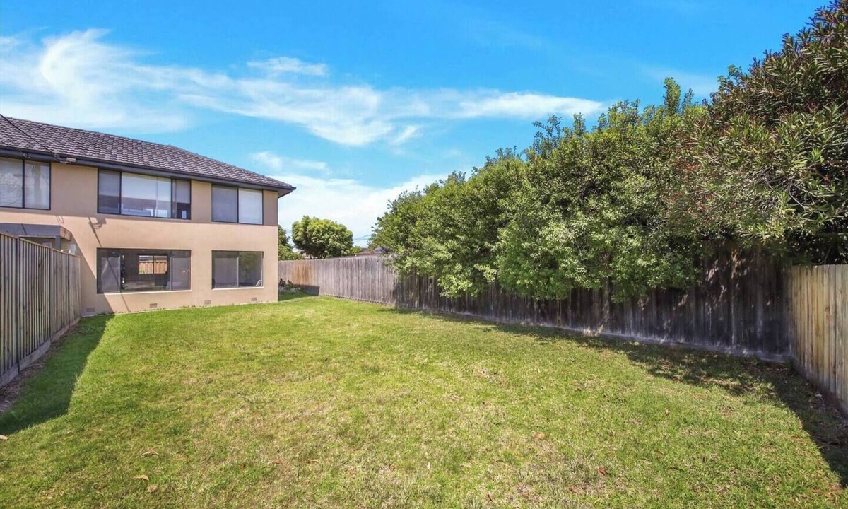 Seaholme Apartment | A Beachside Villa with Vogue Verve