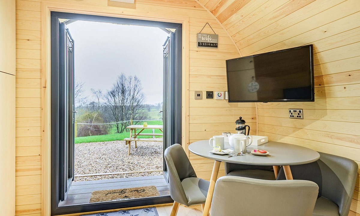 East Haddon Cottage | A beautiful and very comfortable glamping experience.