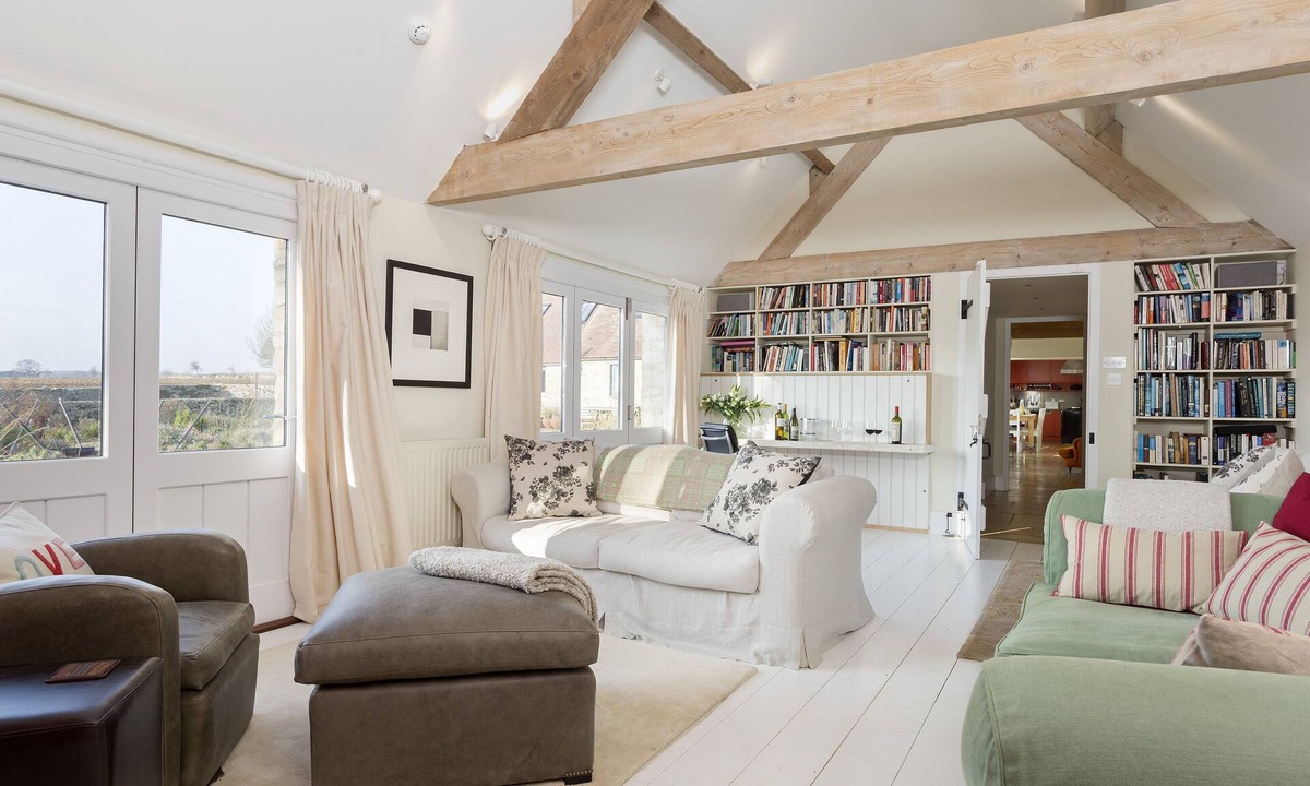 Laverton House | A beautiful barn sleeping 10 guests