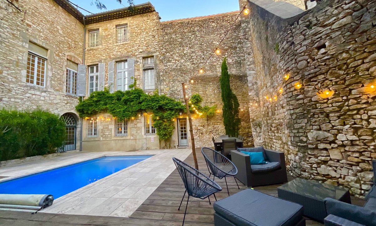 Bourg-Saint-Andeol House | A beautiful townhouse for 12 guests, with private pool