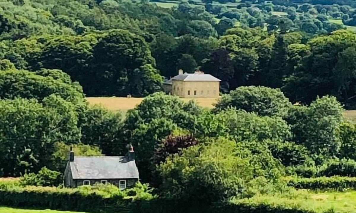 Felinfach Cabin | A beautiful, unique lodge, made for two