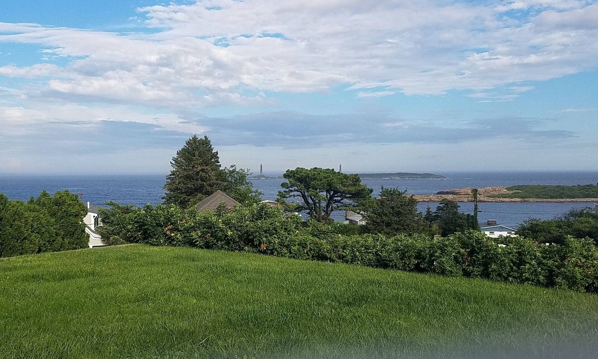 Rockport Cottage | A Beautiful "WEE " Place By The Sea in Rockport