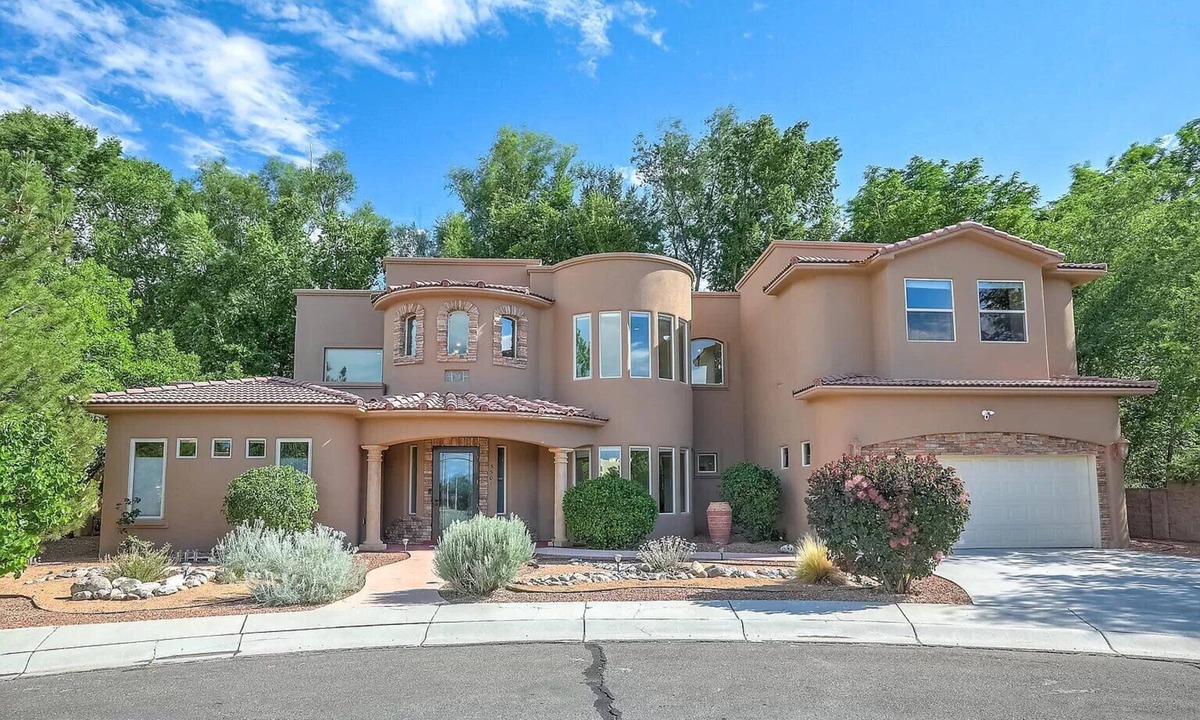 Albuquerque Villa | A Big House