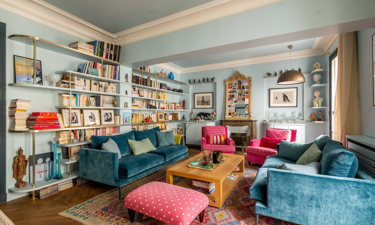 Montmartre Apartment | A Blush of Blue, by Veeve