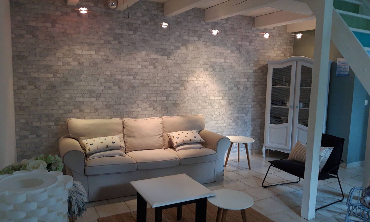 Longeville-les-Metz Apartment | A break at the manor.