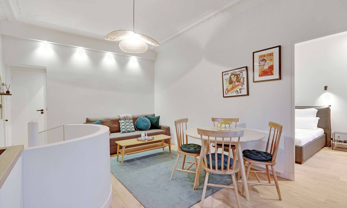 Neuilly-sur-Seine Apartment | A-C Apartment 2BDR-4P Neuilly Sur Seine