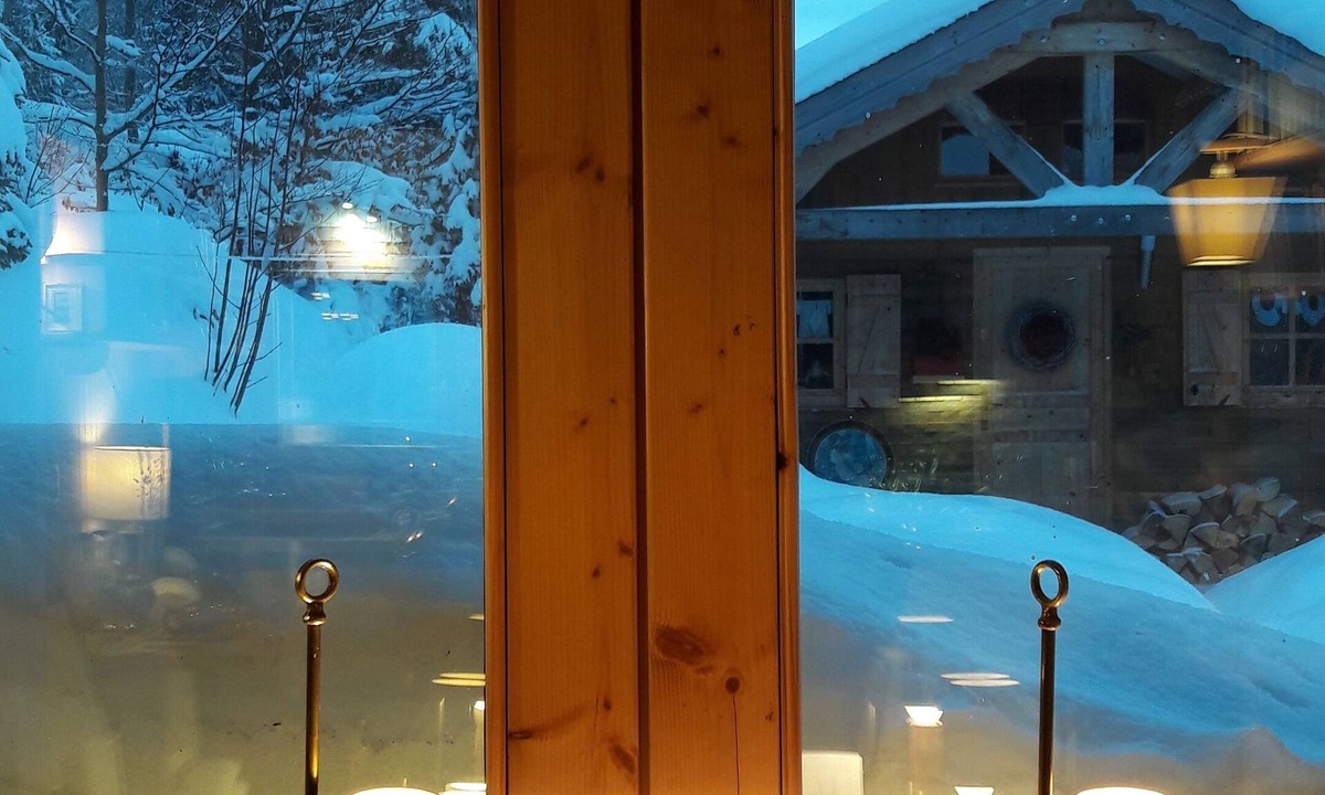 Premanon Ski Chalet | A CABANE D'ECRIVAINE: 200m from forest tracks and paths