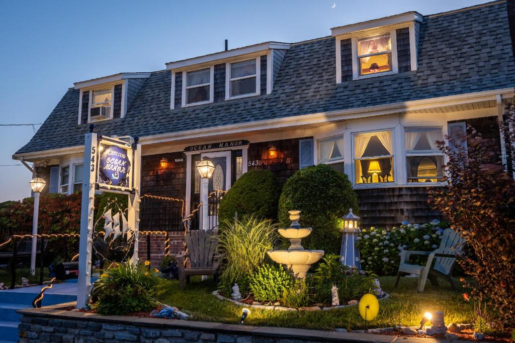 Hyannis Bed & Breakfast | A Cape Cod Ocean Manor Inn