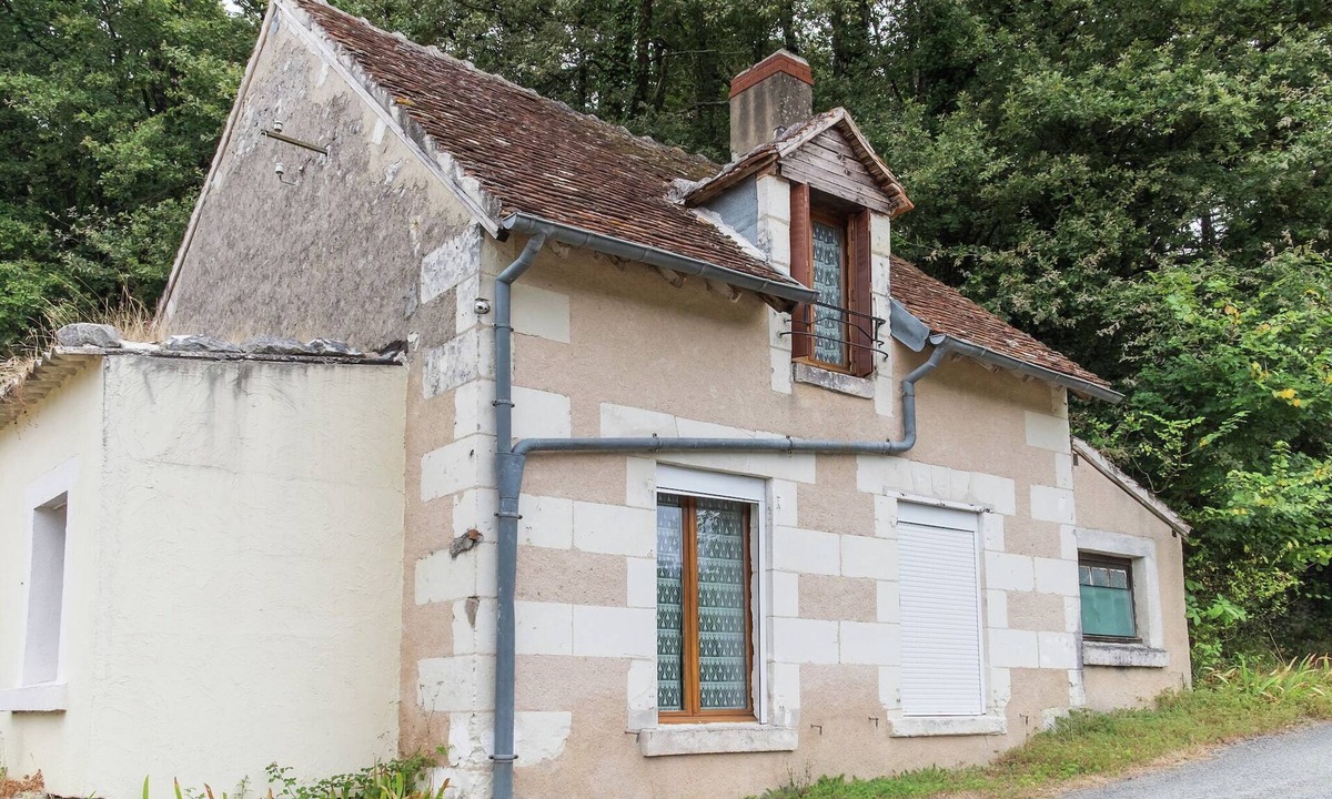 Faverolles House | A cave house with a historic charm