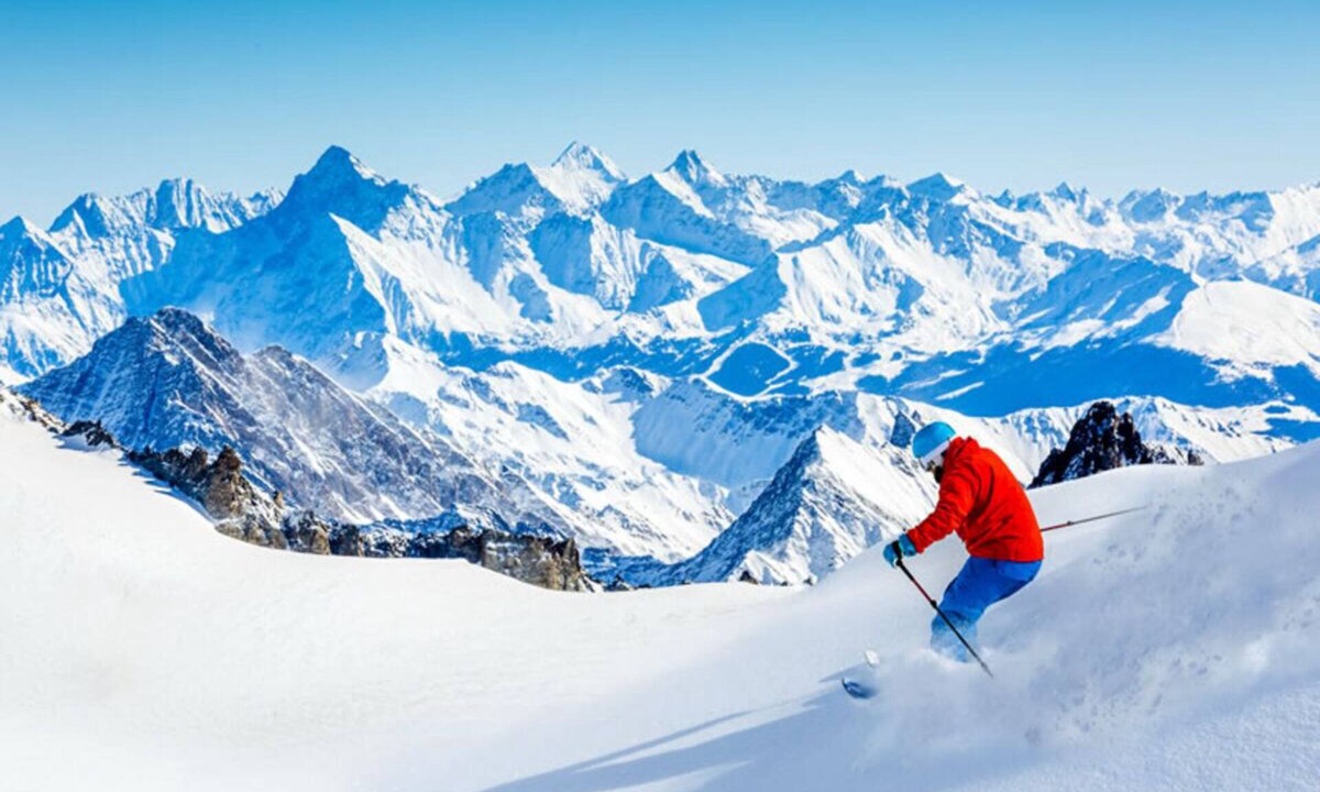 Chamonix City Centre Ski Chalet | A Chamonix beauty with Private Deck & Jaccuzi with Mesmerizing Mont Blanc Views