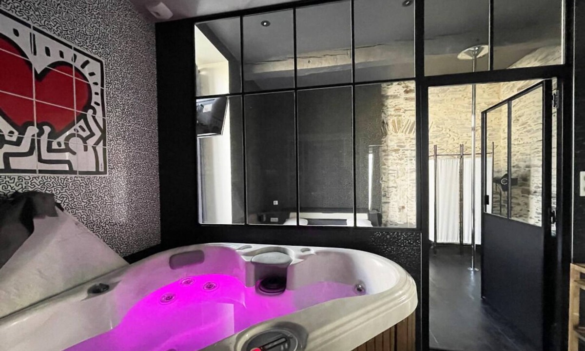 Sainte-Luce-sur-Loire Apartment | A charming gite